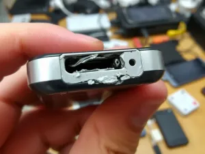 Ile kosztuje naprawa wejścia do ładowarki w telefonie?